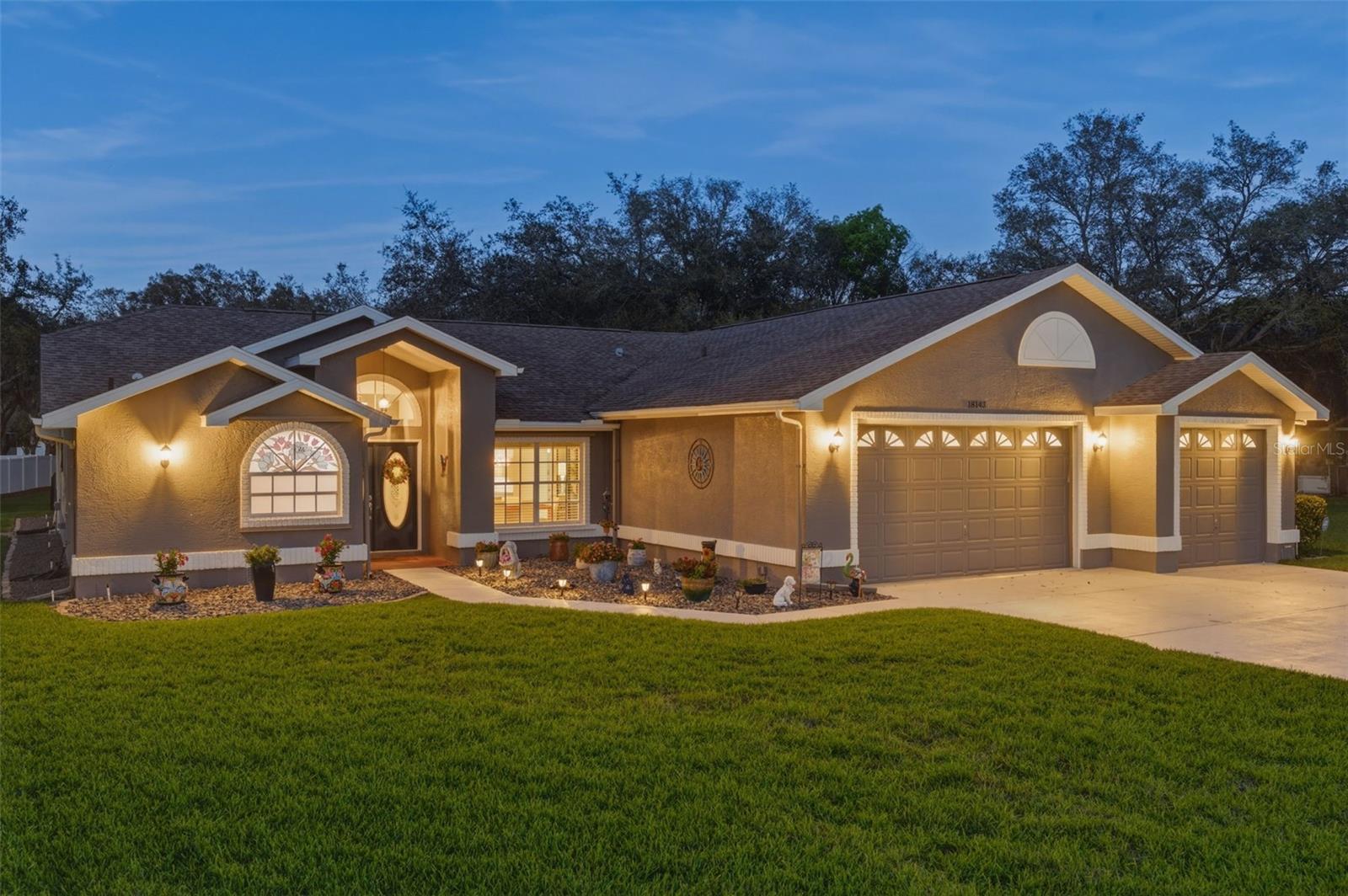 18143 WINDING OAKS BLVD, HUDSON, FL, 34667