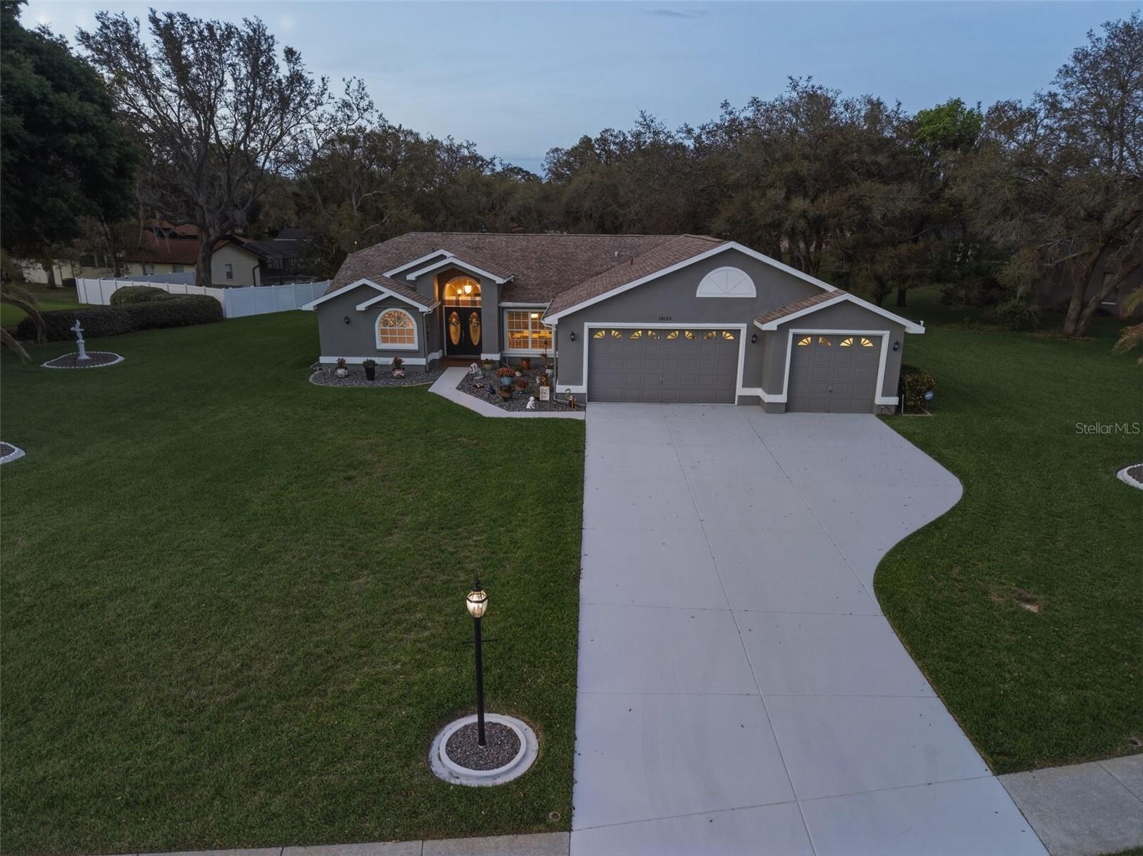 18143 WINDING OAKS BLVD, HUDSON, FL, 34667