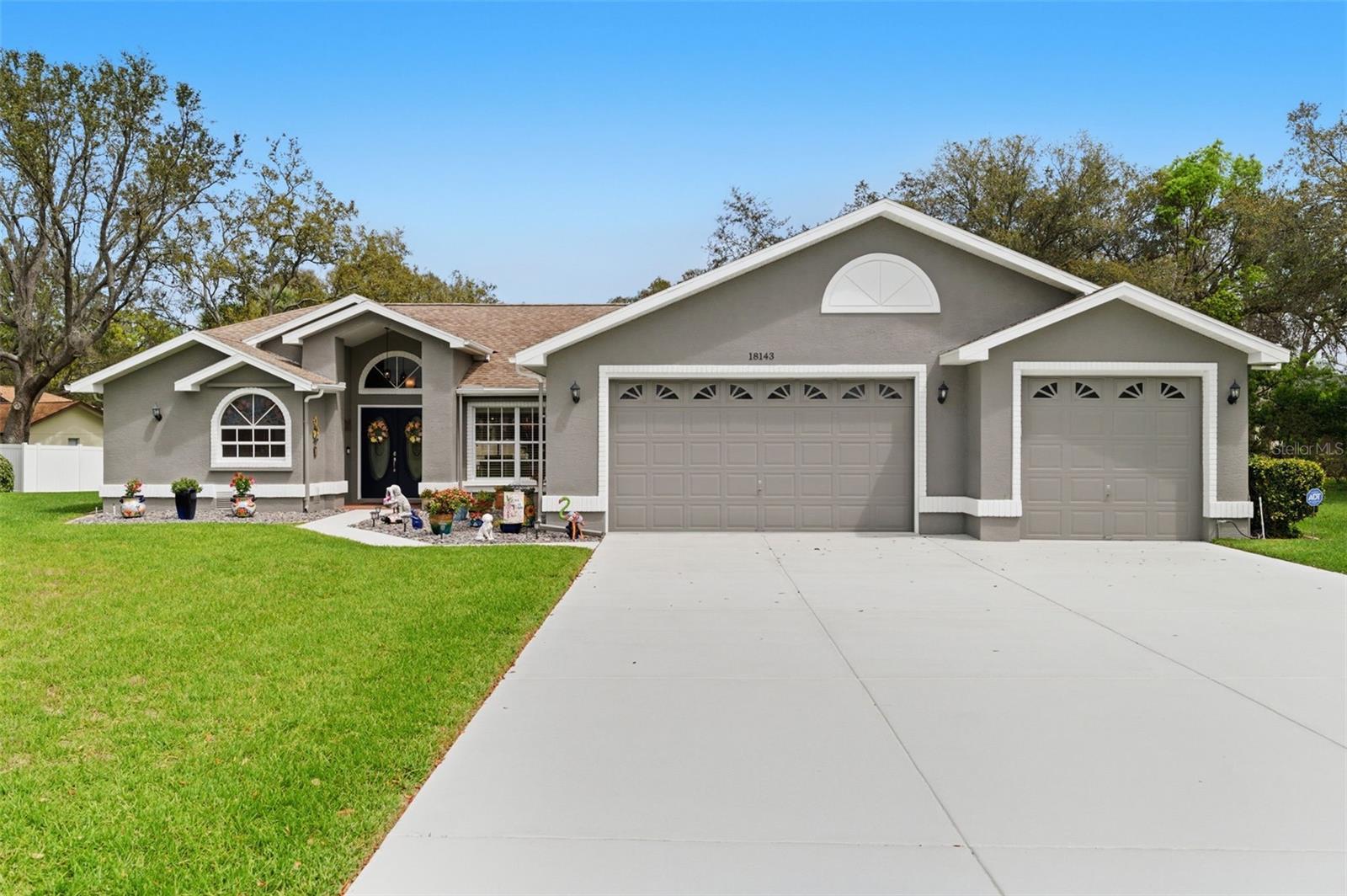 18143 WINDING OAKS BLVD, HUDSON, FL, 34667