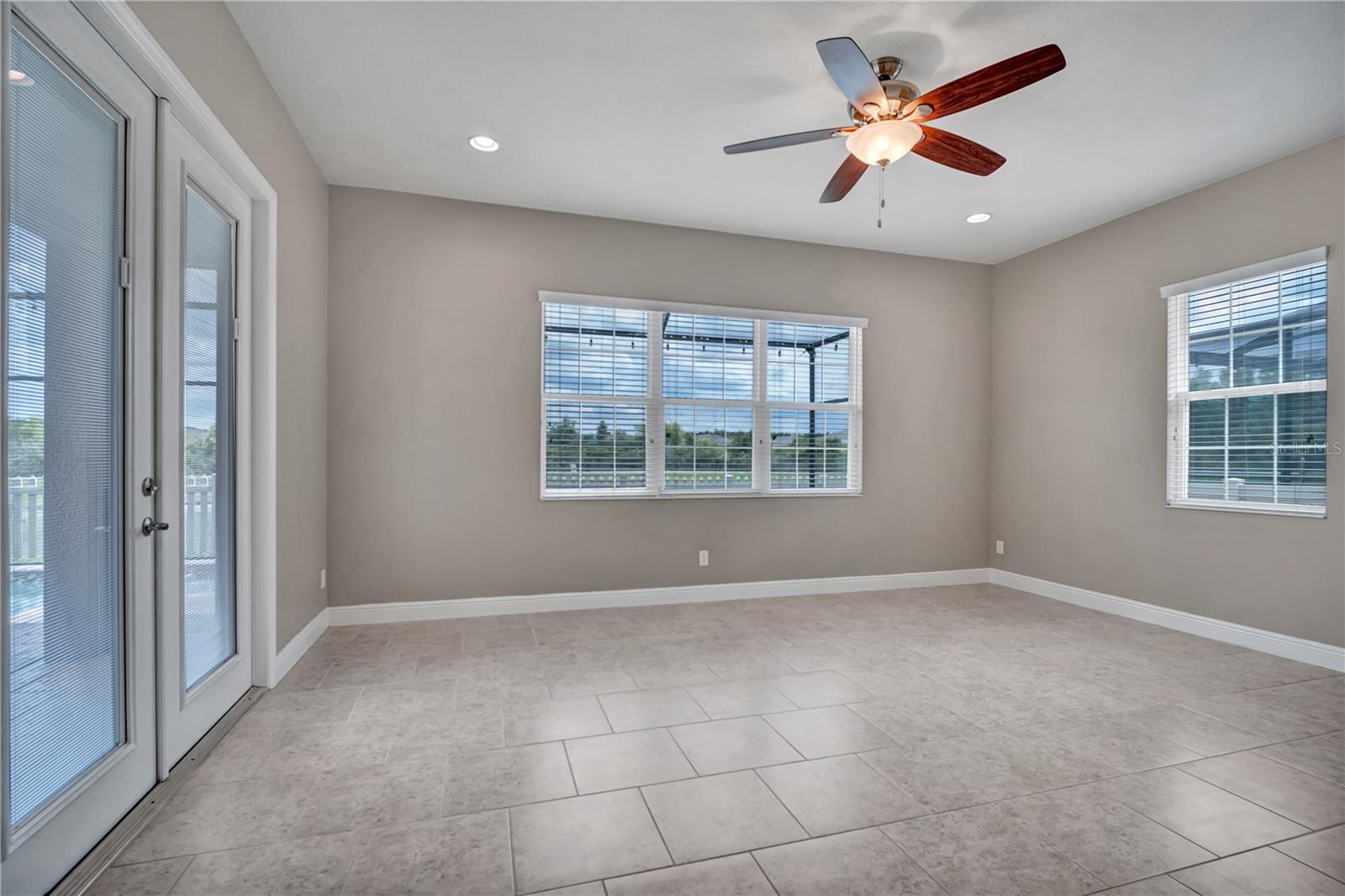 32697 NATURAL BRIDGE RD, WESLEY CHAPEL, FL, 33543