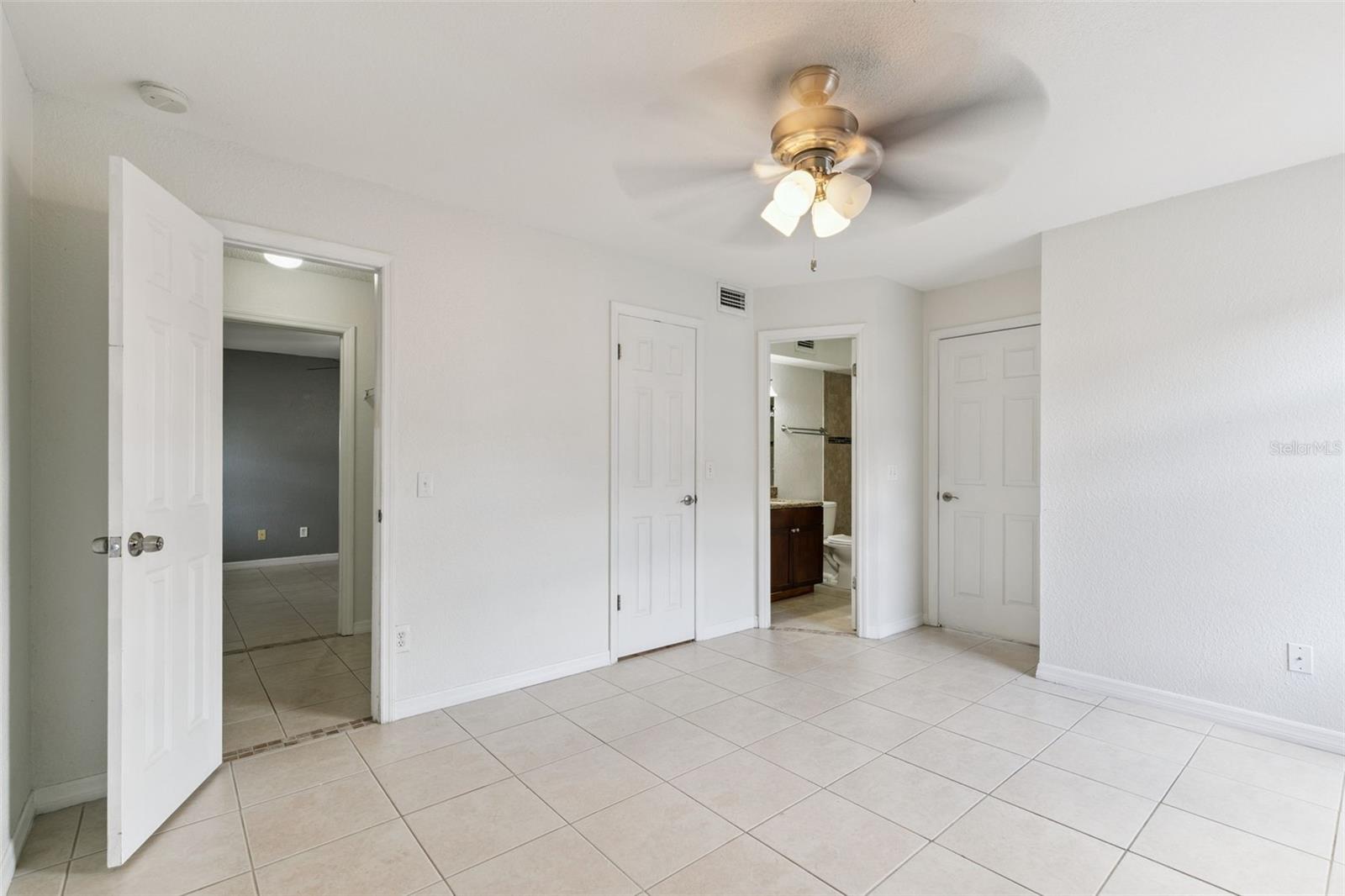 5112 CONROY RD #311, ORLANDO, FL, 32811