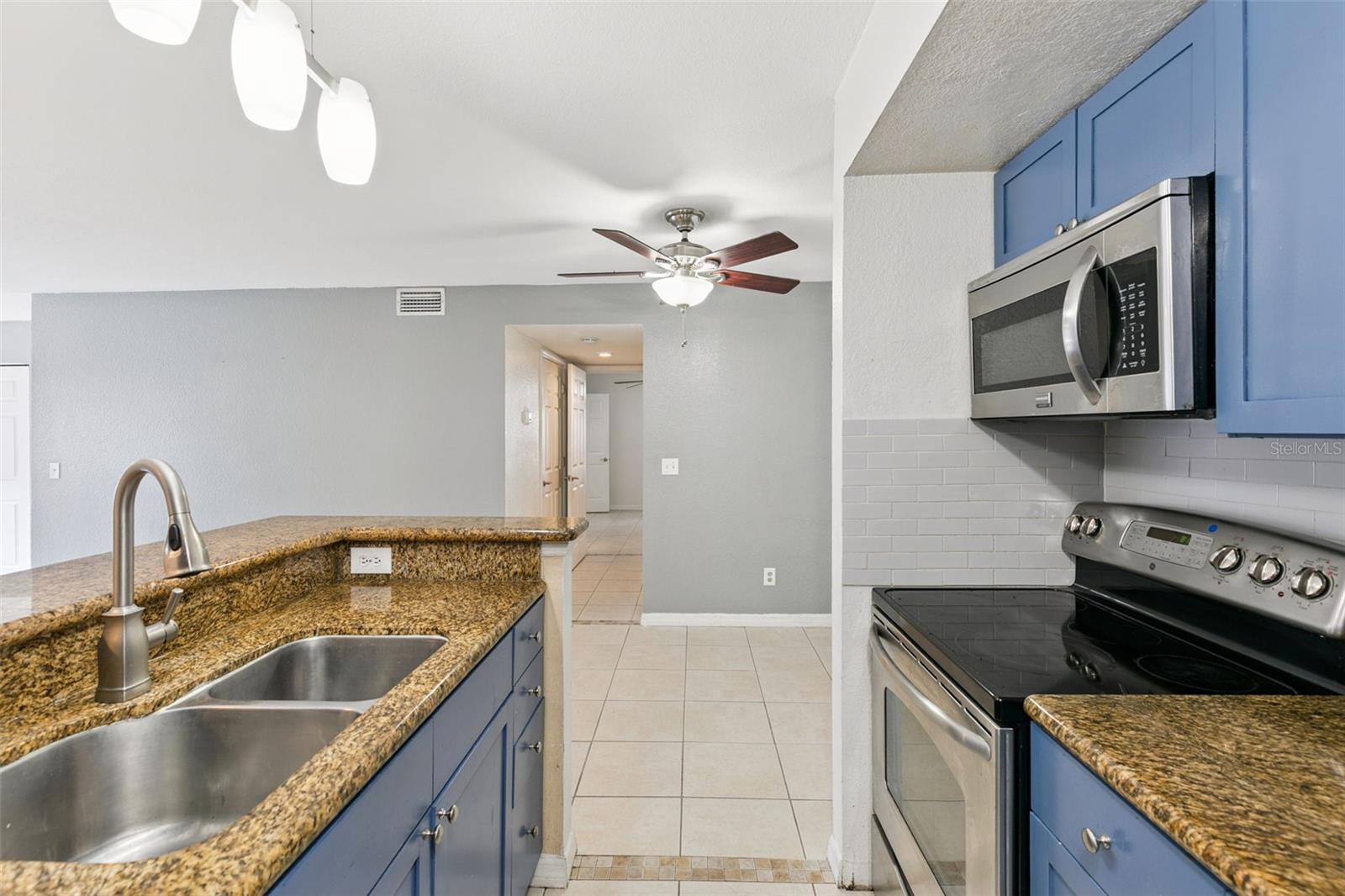 5112 CONROY RD #311, ORLANDO, FL, 32811