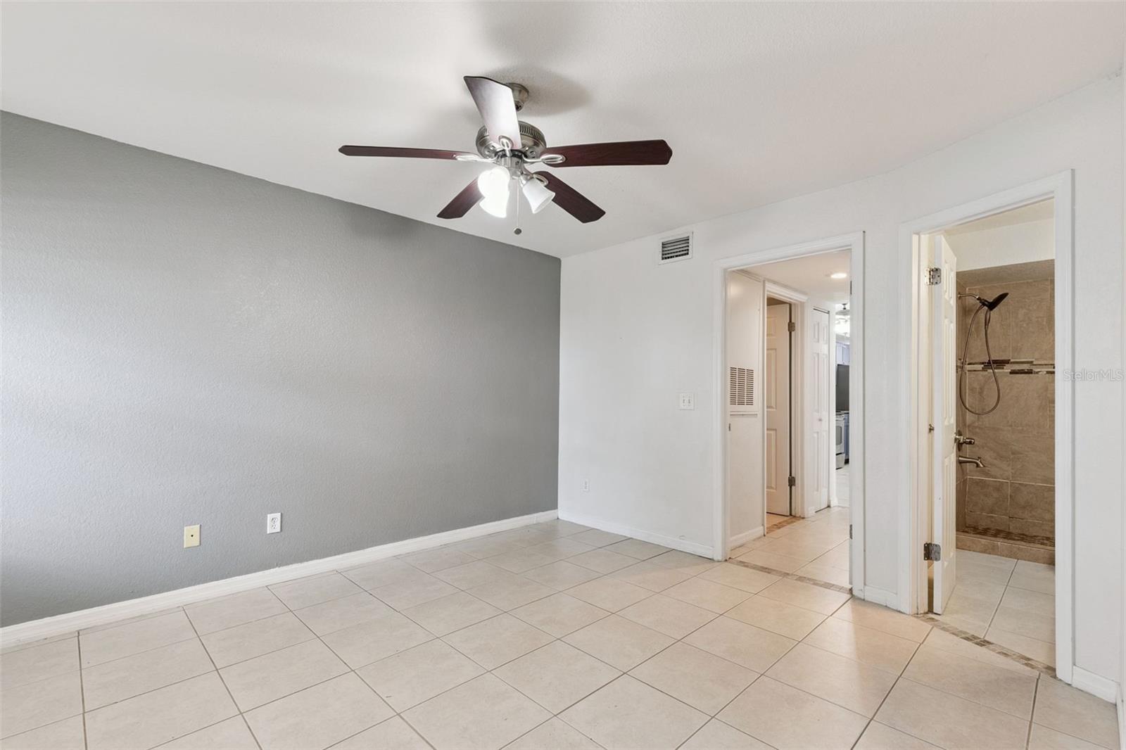 5112 CONROY RD #311, ORLANDO, FL, 32811