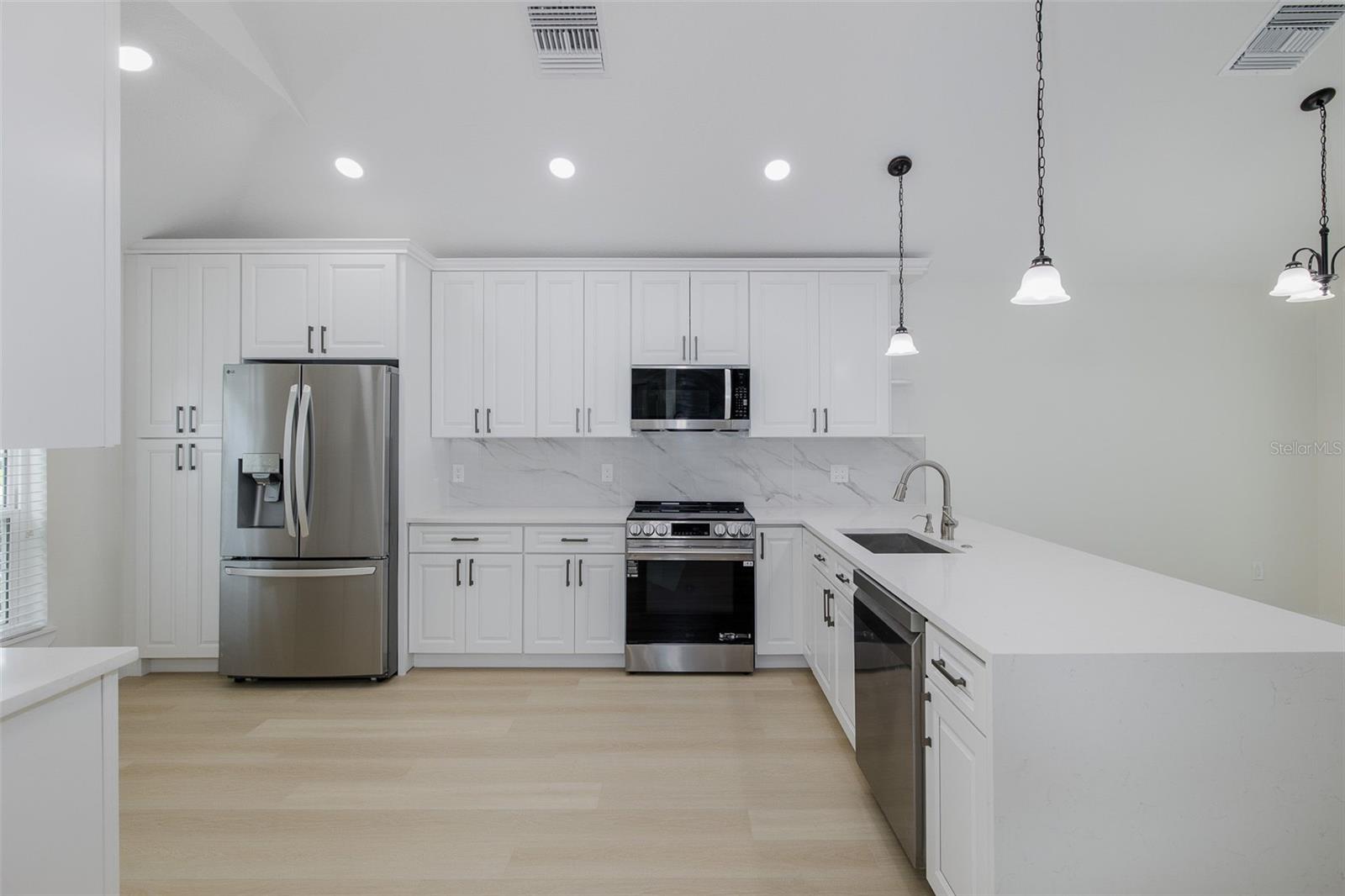 2851 BUTTERFLY LANDING DR, LAND O LAKES, FL, 34638