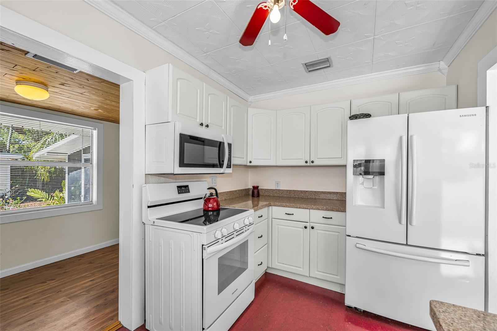 525 BAY ST, DUNEDIN, FL, 34698