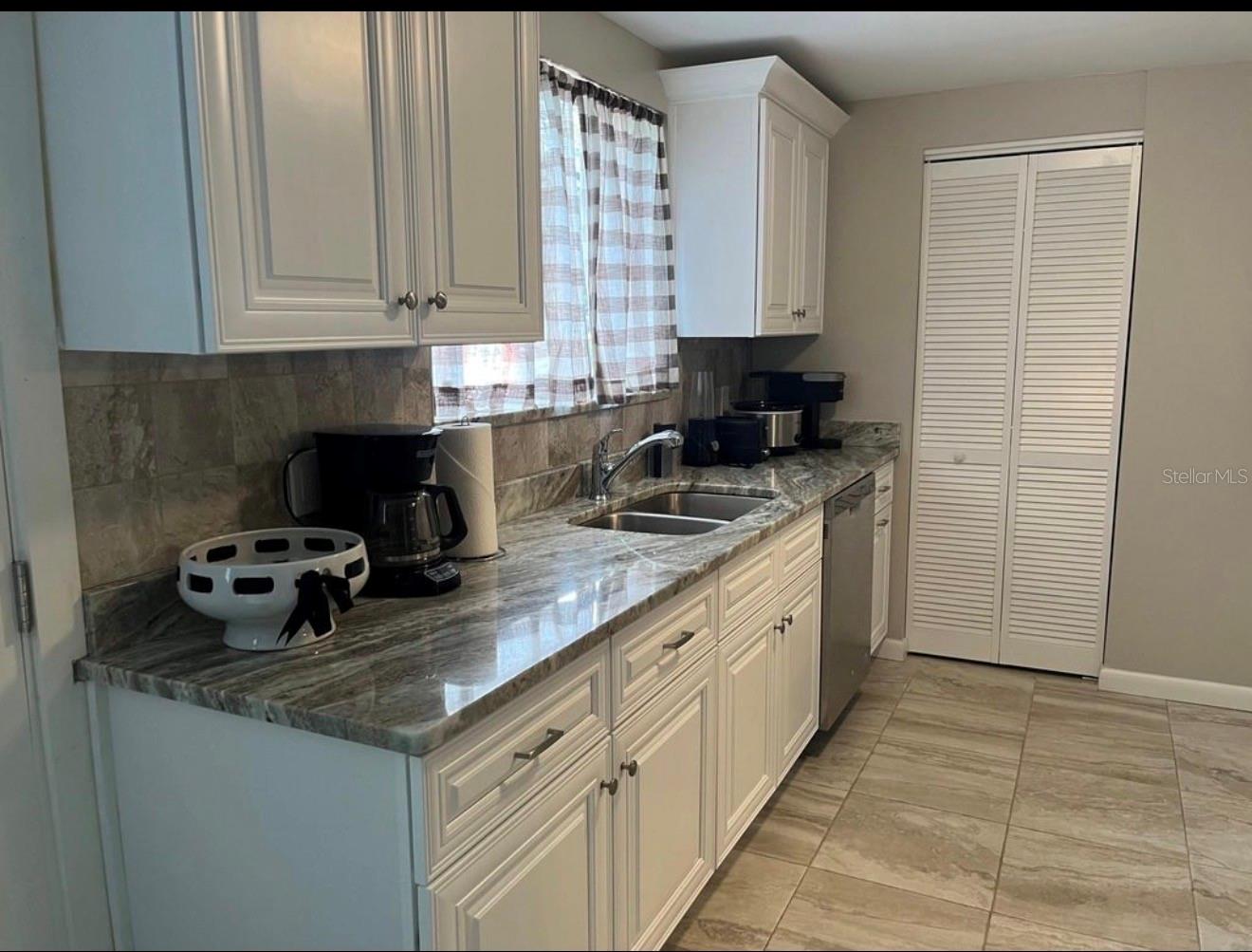 2317 W BRISTOL AVE, TAMPA, FL, 33609