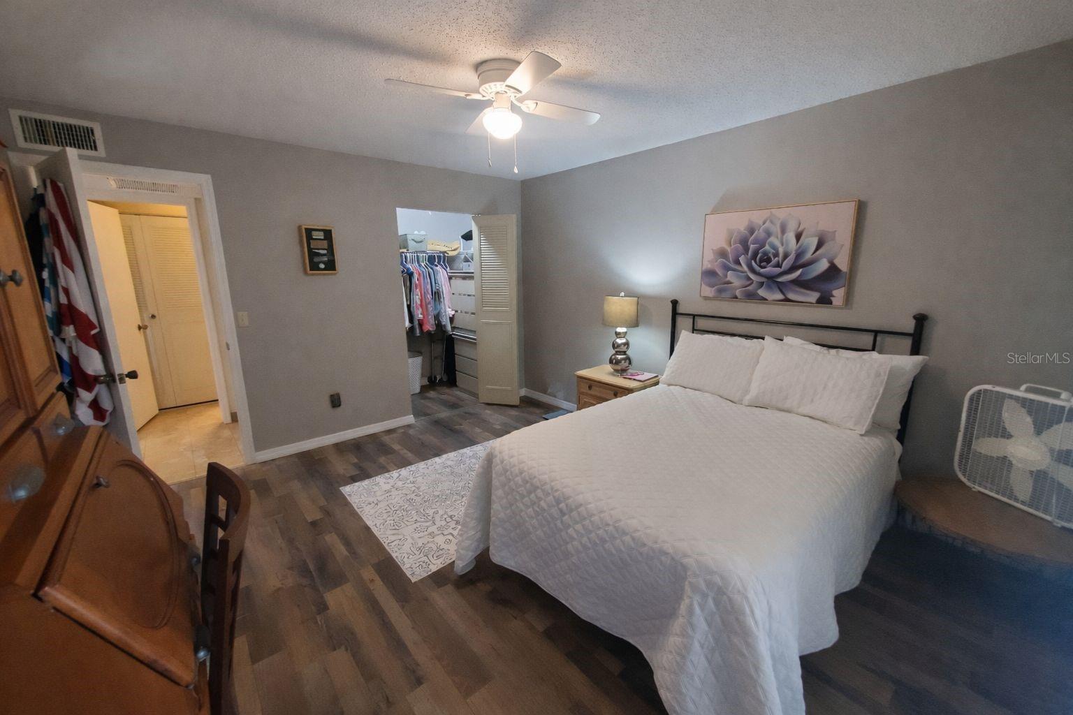 1391 MISSION HILLS BLVD, CLEARWATER, FL, 33759