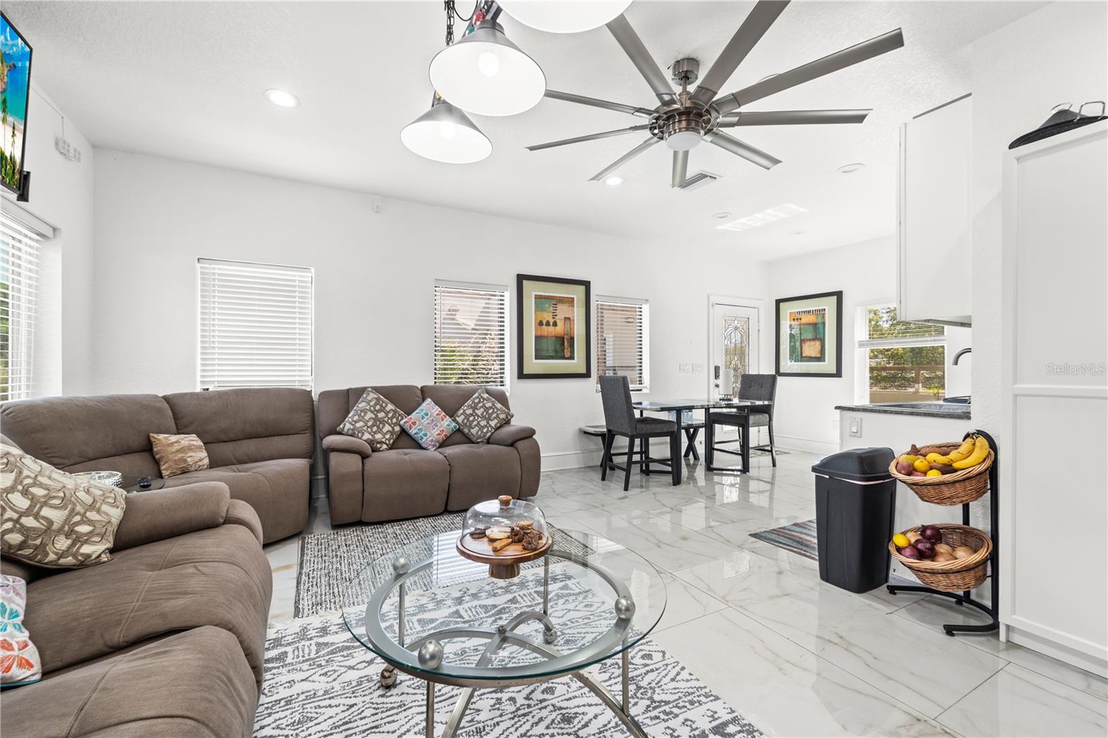 Garage Apt/ADU Living Room