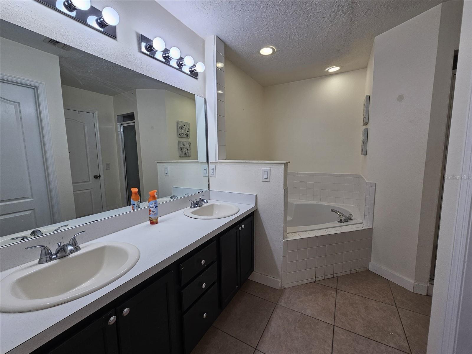 8825 KENSINGTON CT, KISSIMMEE, FL, 34747