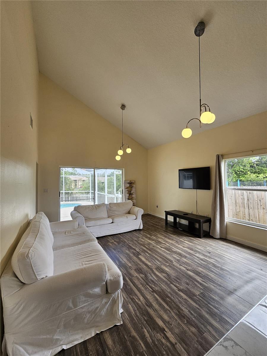 8825 KENSINGTON CT, KISSIMMEE, FL, 34747
