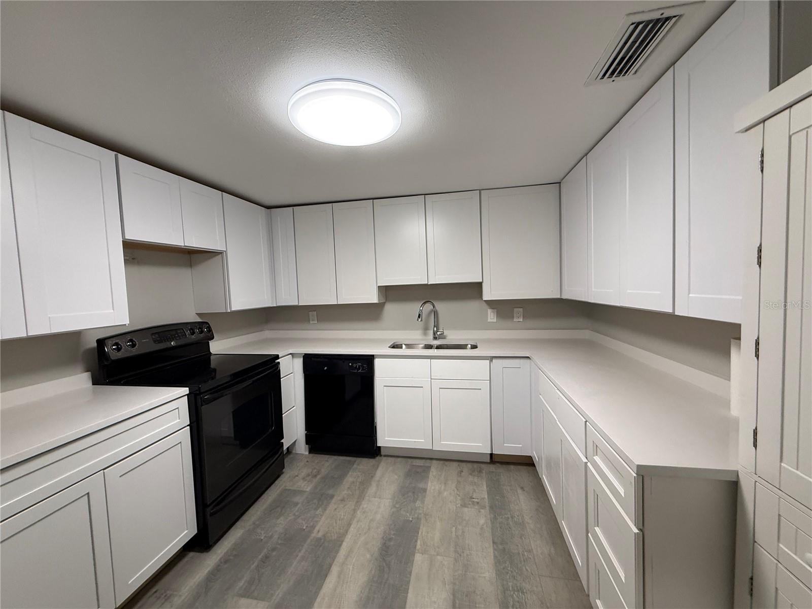 421 E WARREN AVE, LONGWOOD, FL, 32750
