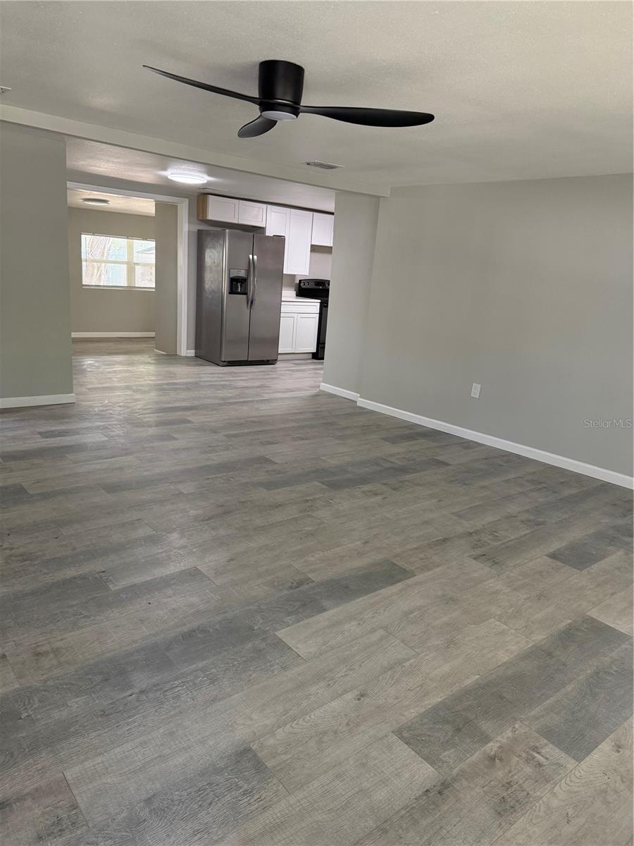 421 E WARREN AVE, LONGWOOD, FL, 32750