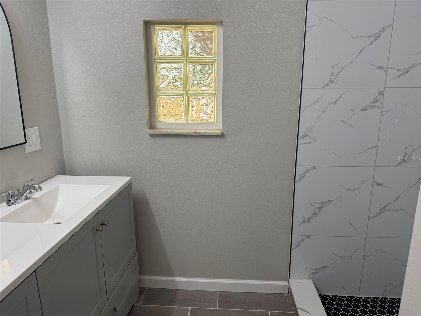 421 E WARREN AVE, LONGWOOD, FL, 32750