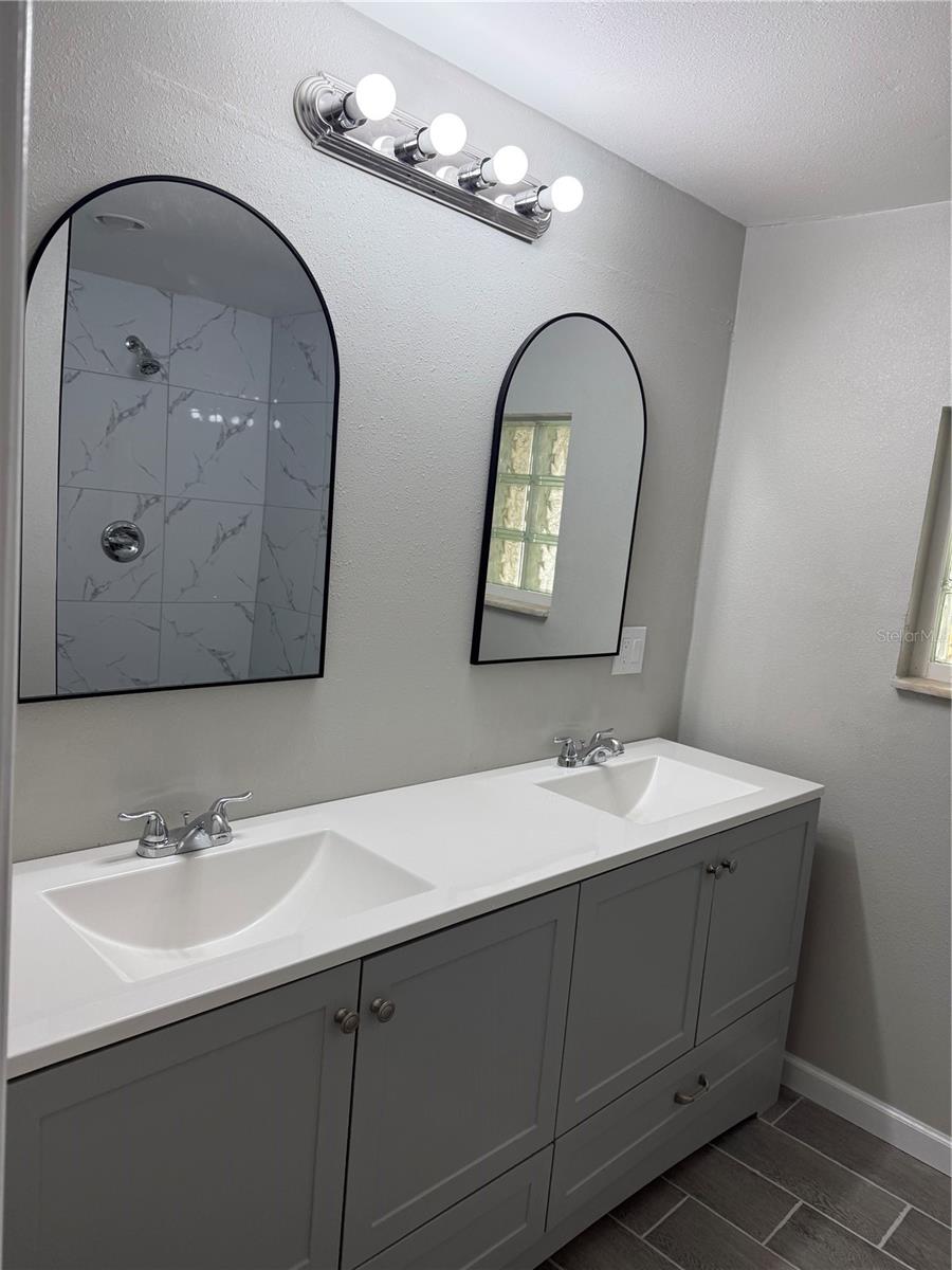 421 E WARREN AVE, LONGWOOD, FL, 32750