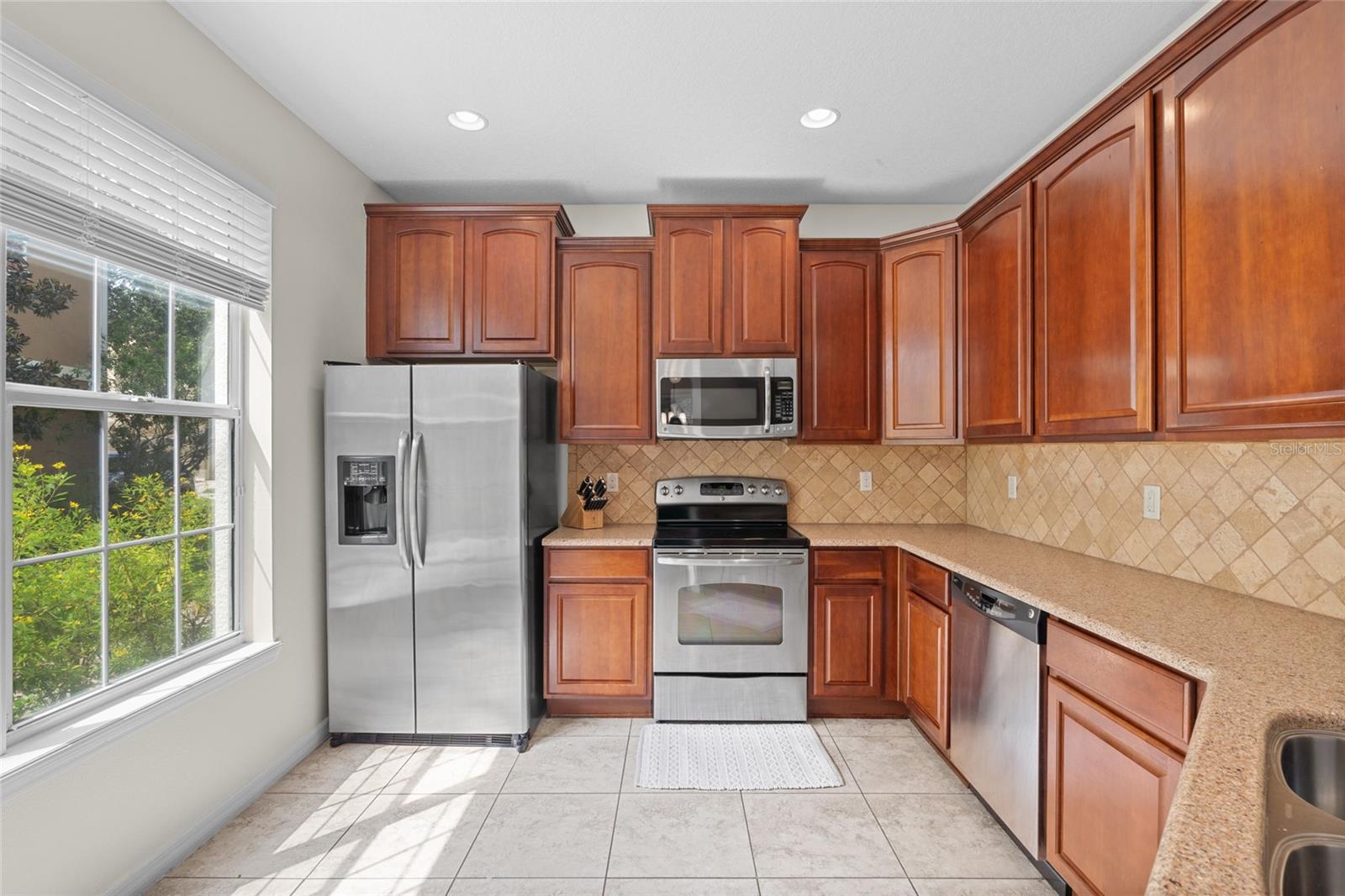 6714 BREEZY PALM DR, RIVERVIEW, FL, 33578