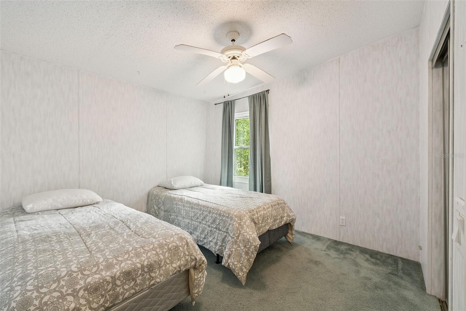 42 MAPLEHURST AVE, DEBARY, FL, 32713