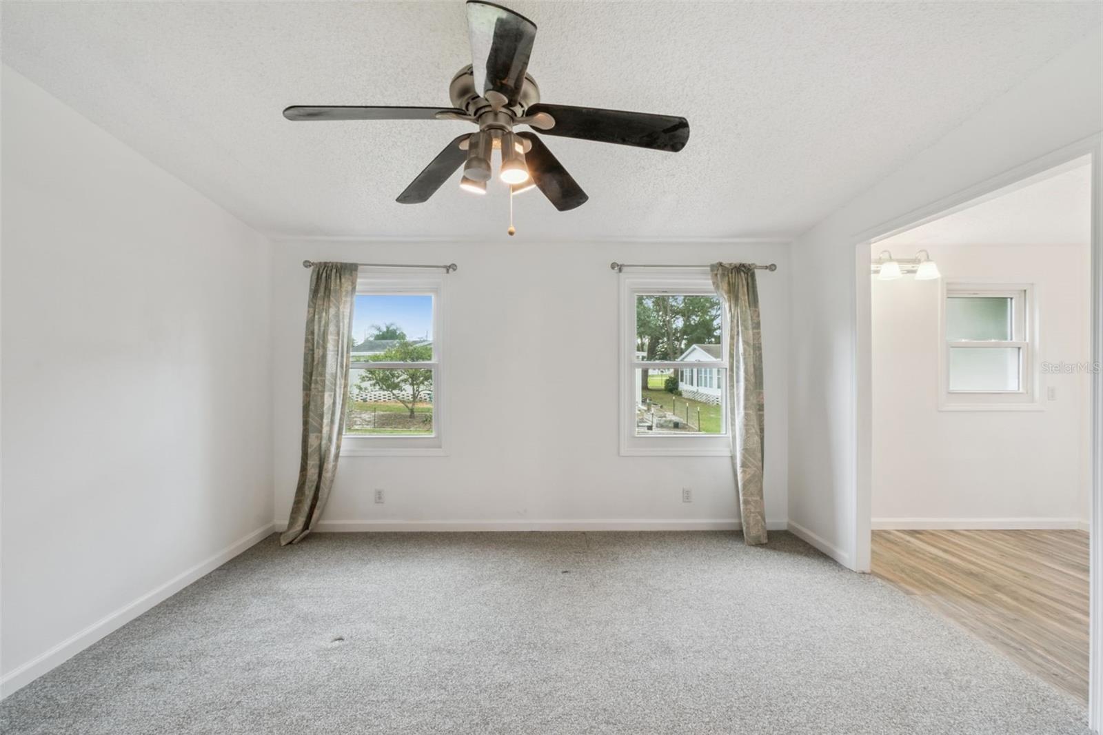 42 MAPLEHURST AVE, DEBARY, FL, 32713