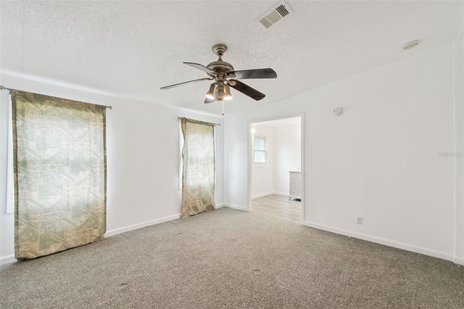 42 MAPLEHURST AVE, DEBARY, FL, 32713