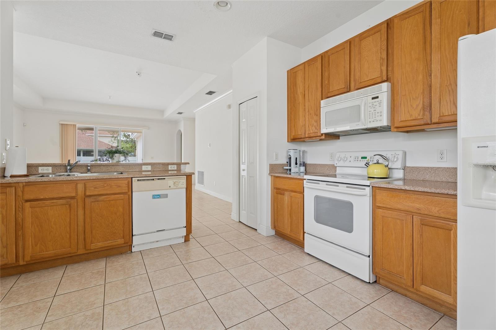 14227 LAKE LIVE OAK DR, ORLANDO, FL, 32828