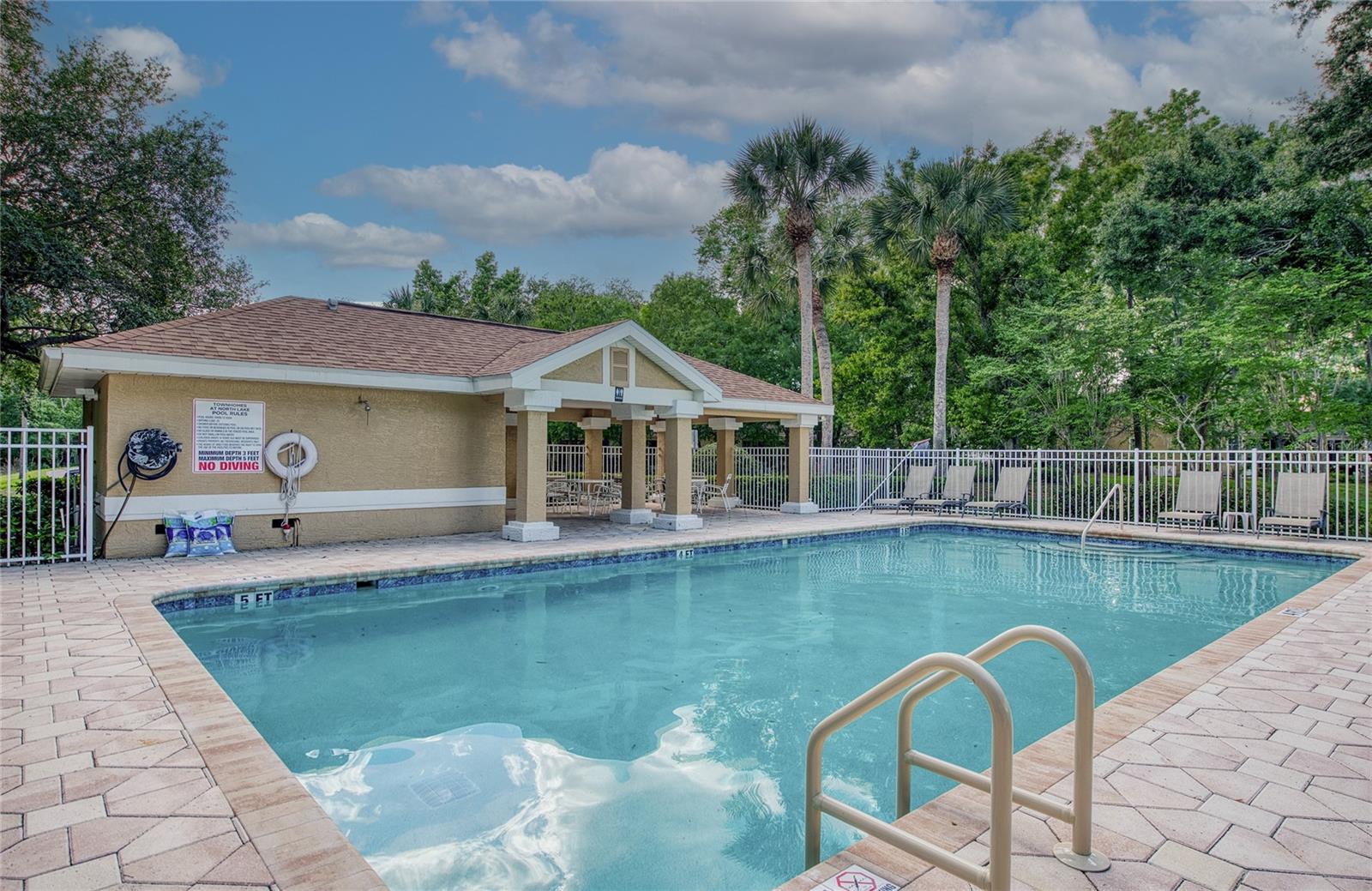 648 SPRING LAKE CIR, TARPON SPRINGS, FL, 34688