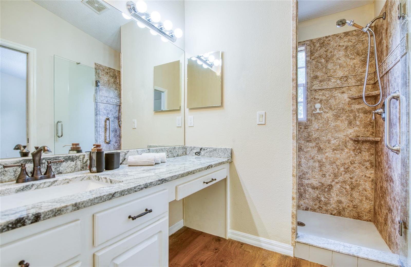 648 SPRING LAKE CIR, TARPON SPRINGS, FL, 34688
