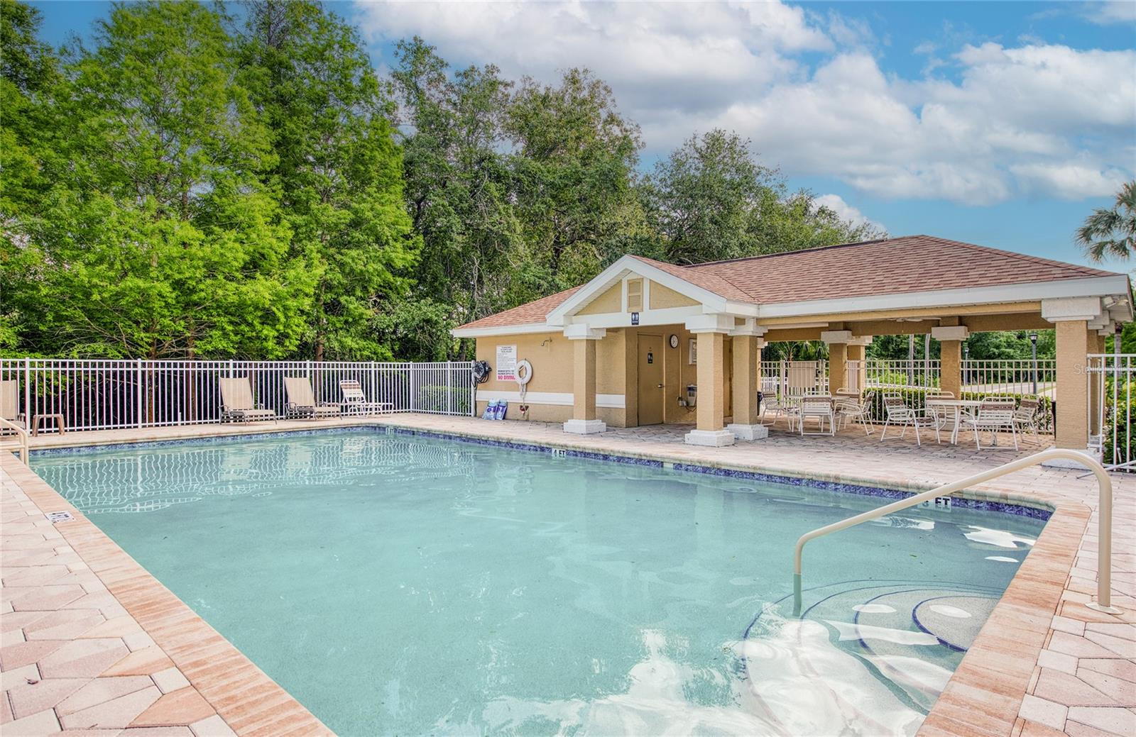 648 SPRING LAKE CIR, TARPON SPRINGS, FL, 34688