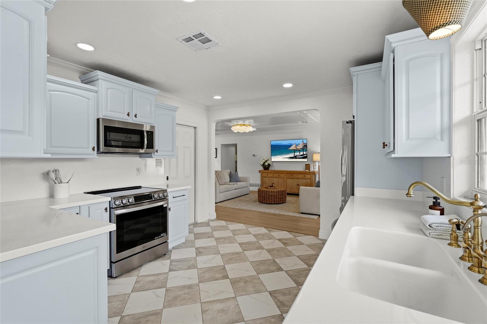 7746 WESTMORELAND DR, SARASOTA, FL, 34243