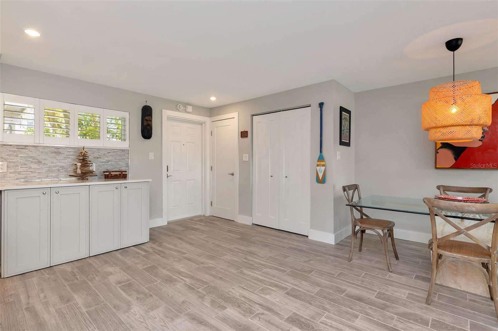 620 EDGEWATER DR #102, DUNEDIN, FL, 34698