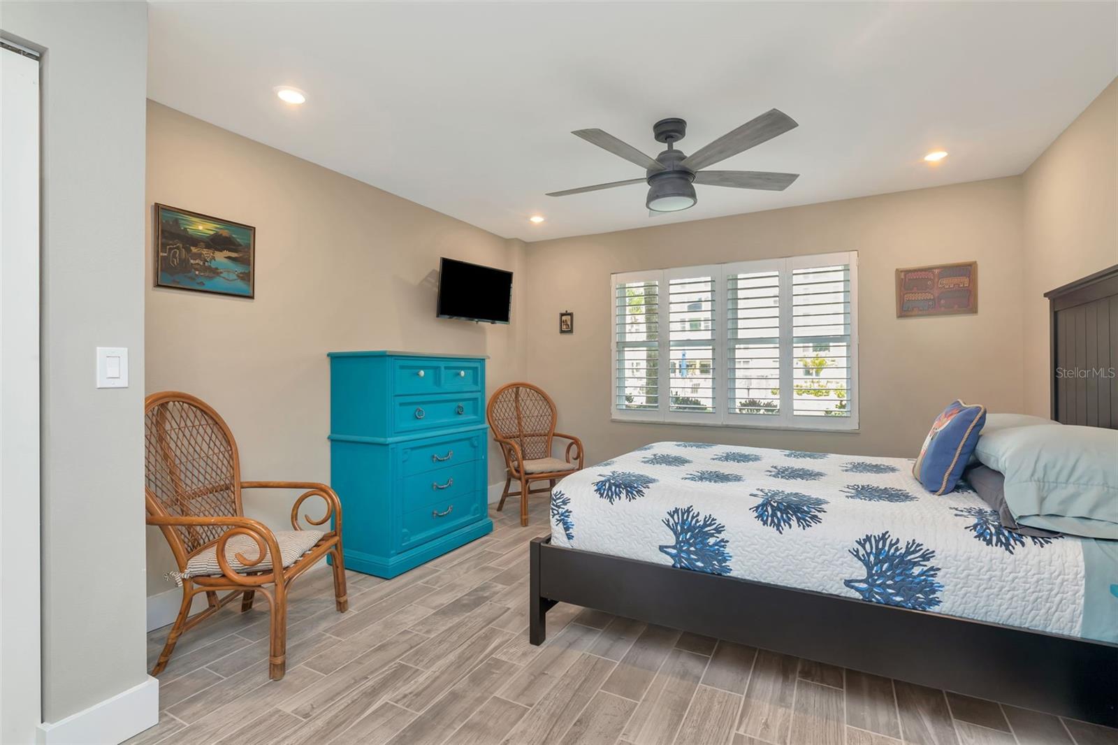 620 EDGEWATER DR #102, DUNEDIN, FL, 34698