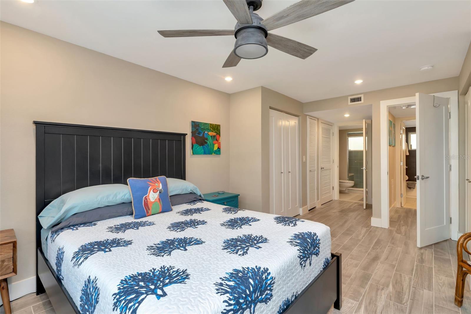 620 EDGEWATER DR #102, DUNEDIN, FL, 34698
