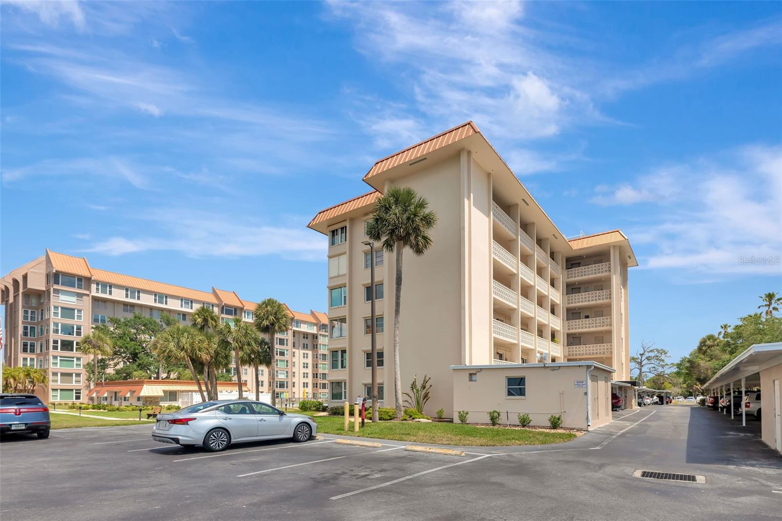620 EDGEWATER DR #102, DUNEDIN, FL, 34698