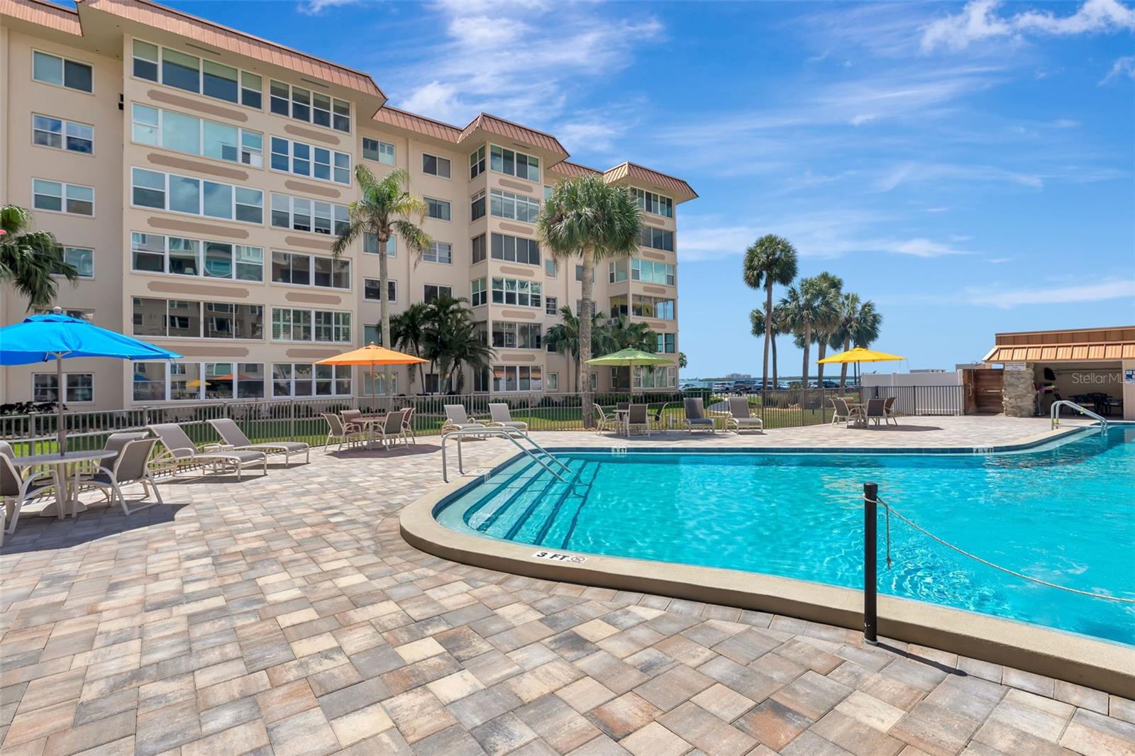 620 EDGEWATER DR #102, DUNEDIN, FL, 34698