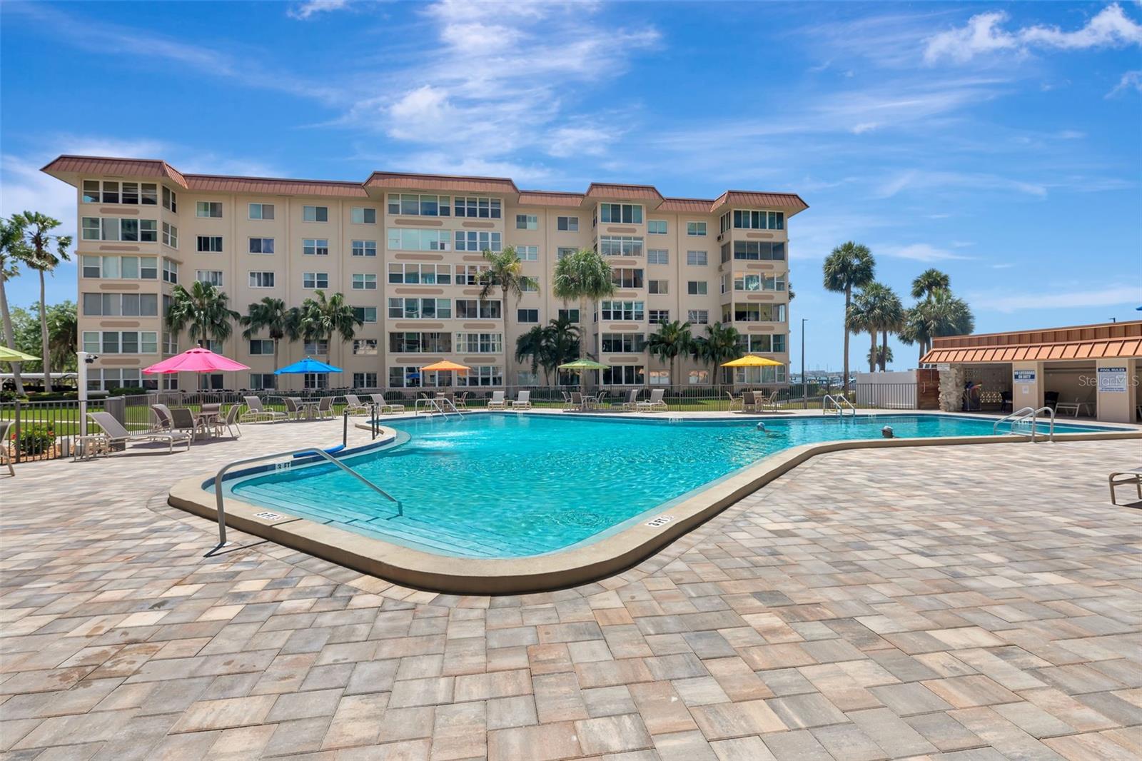 620 EDGEWATER DR #102, DUNEDIN, FL, 34698