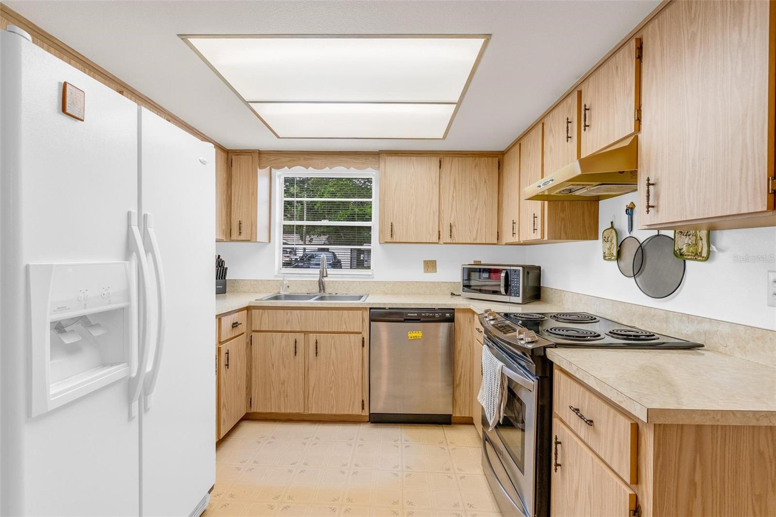 805 E 11TH AVE, NEW SMYRNA BEACH, FL, 32169