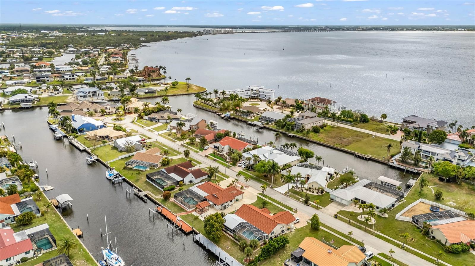 238 FRY TER SE, PORT CHARLOTTE, FL, 33952
