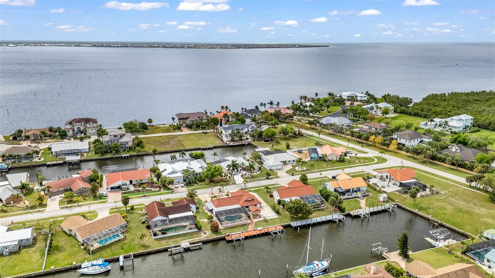 238 FRY TER SE, PORT CHARLOTTE, FL, 33952
