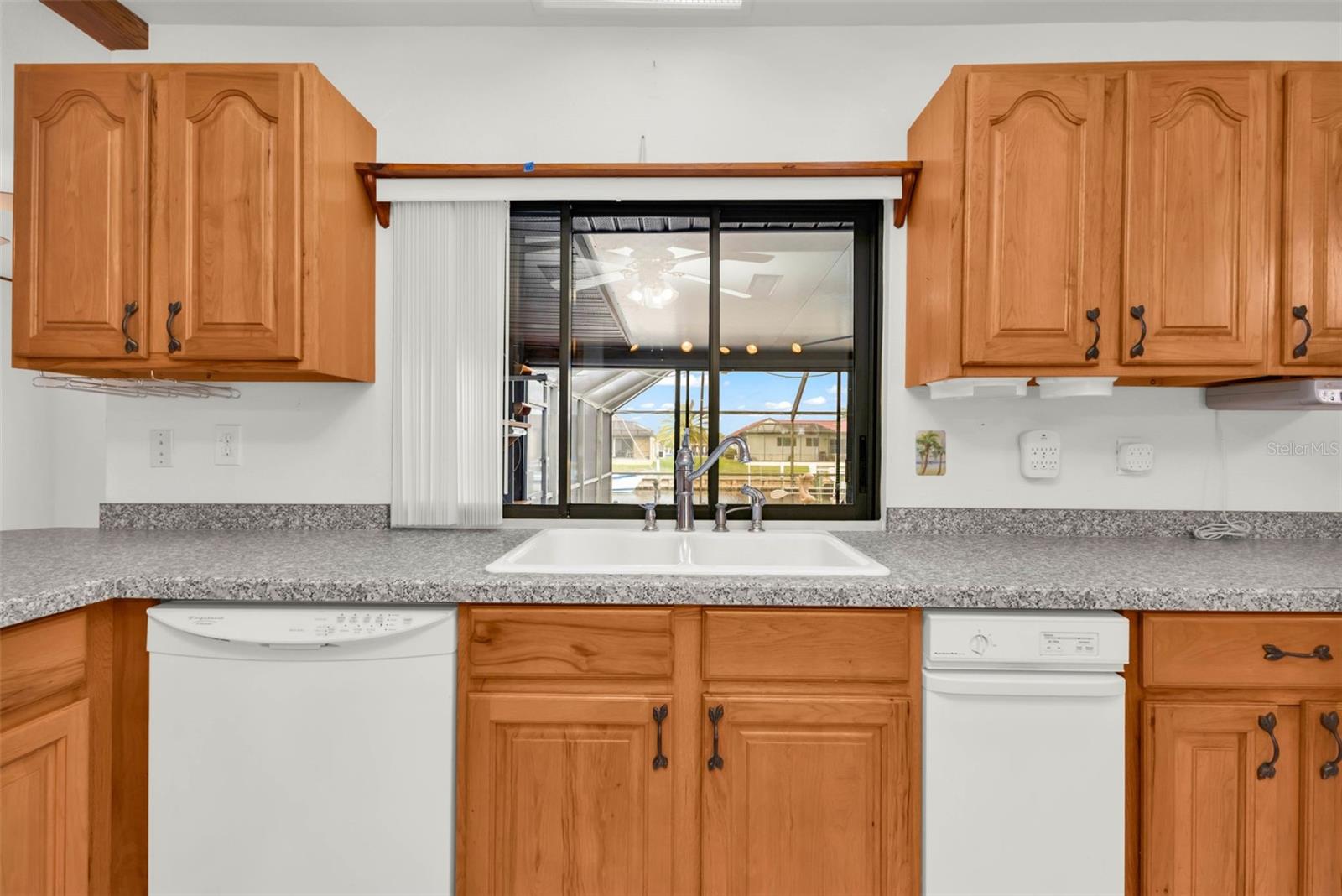 238 FRY TER SE, PORT CHARLOTTE, FL, 33952