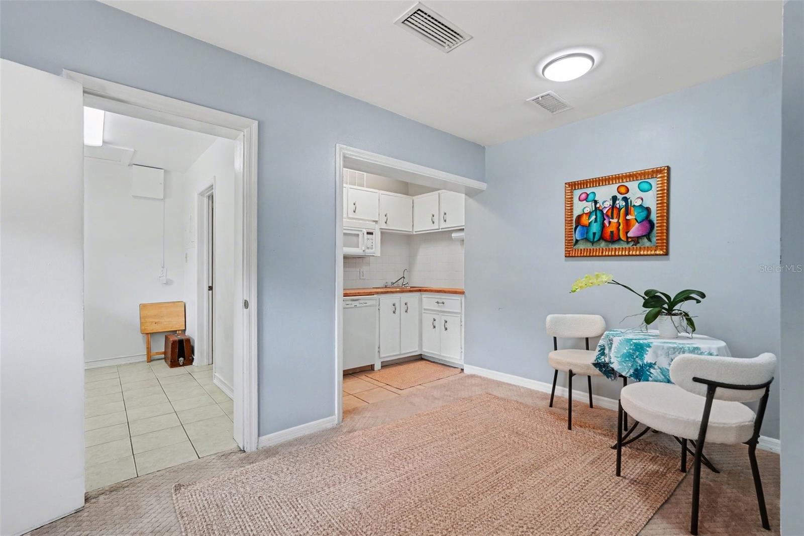 In-Law Suite Kitchenette and dinette