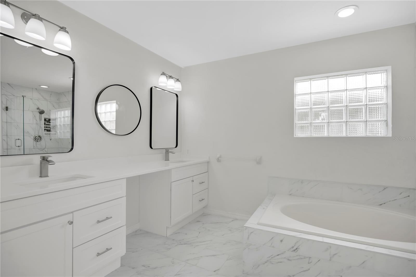 932 W CHARING CROSS CIR, LAKE MARY, FL, 32746