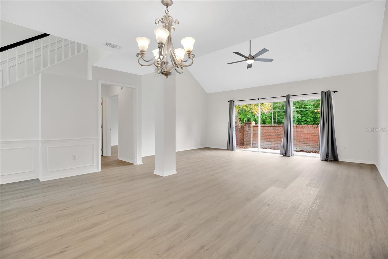 932 W CHARING CROSS CIR, LAKE MARY, FL, 32746