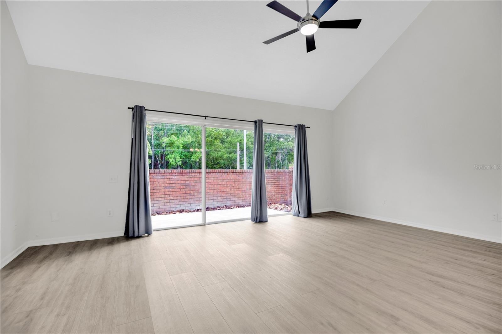 932 W CHARING CROSS CIR, LAKE MARY, FL, 32746