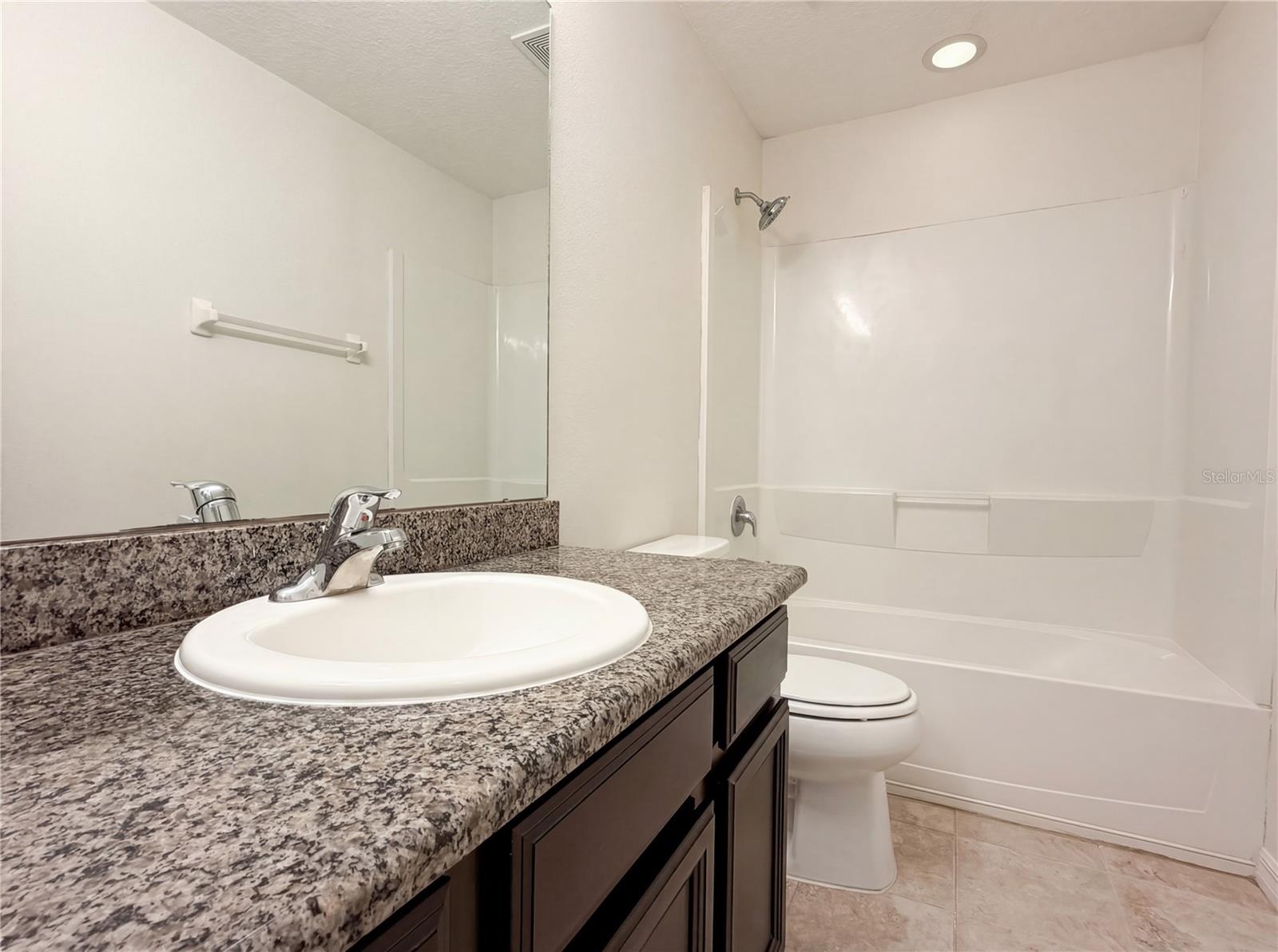 7070 WOODCHASE GLEN DR, RIVERVIEW, FL, 33578