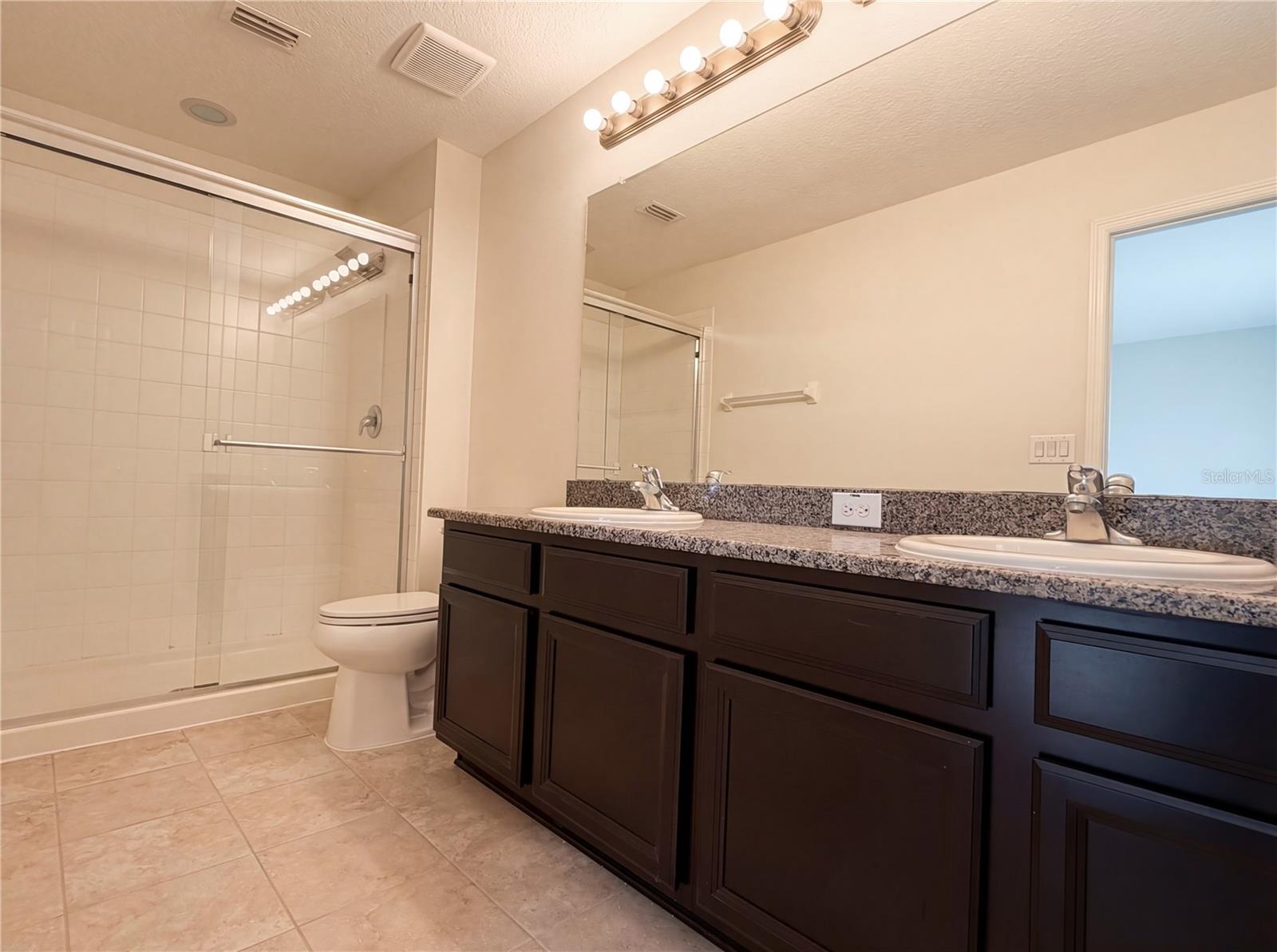 7070 WOODCHASE GLEN DR, RIVERVIEW, FL, 33578