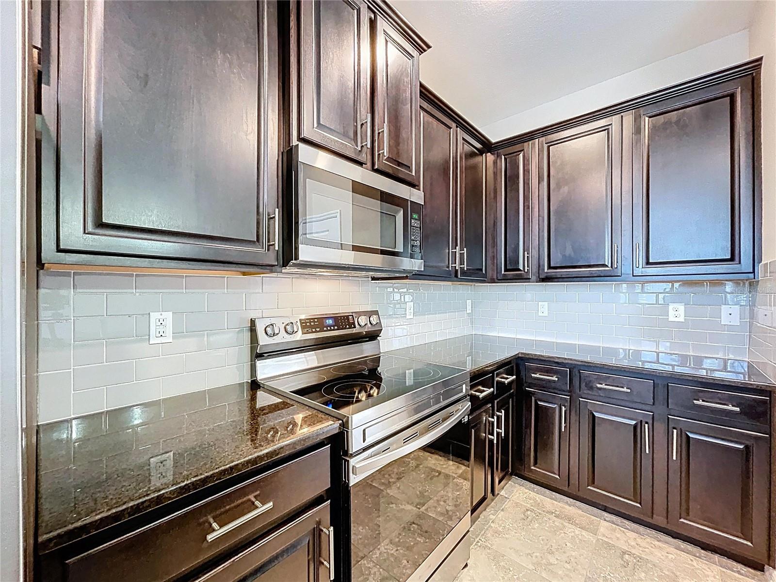 597 52ND TER N, ST PETERSBURG, FL, 33703