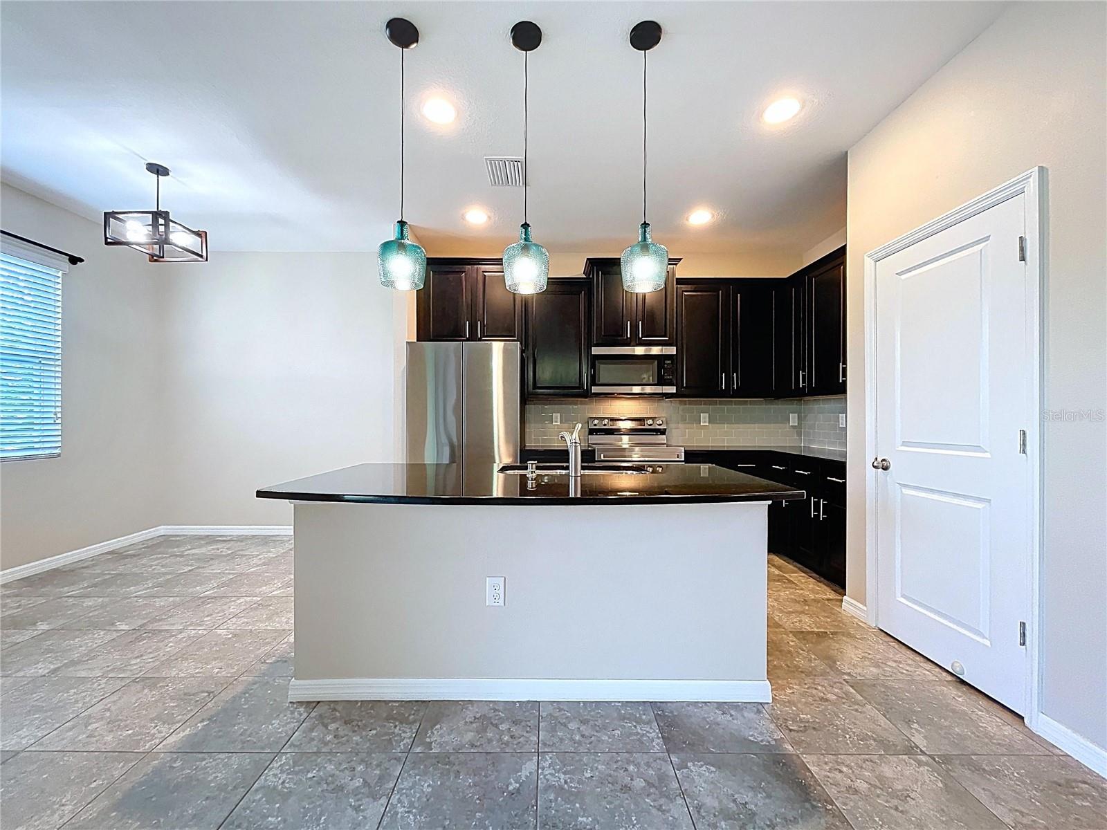597 52ND TER N, ST PETERSBURG, FL, 33703