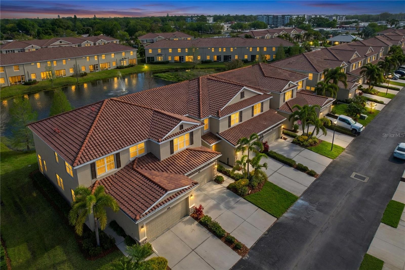 597 52ND TER N, ST PETERSBURG, FL, 33703