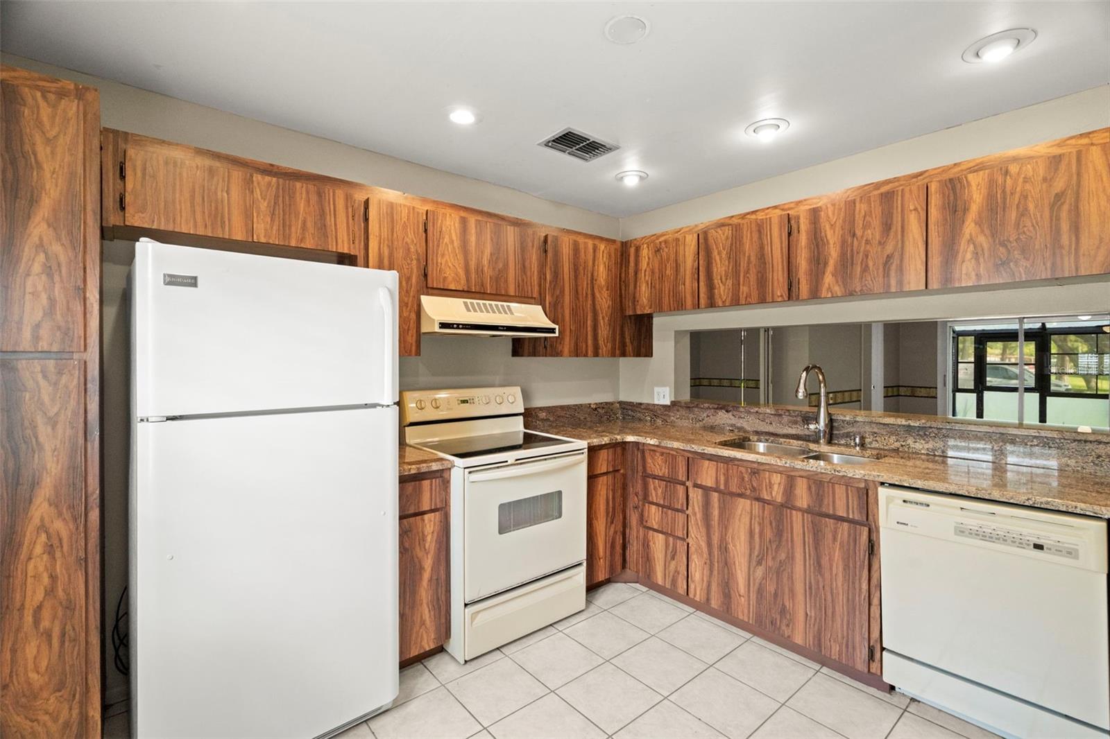 5265 E BAY DR #410, CLEARWATER, FL, 33764