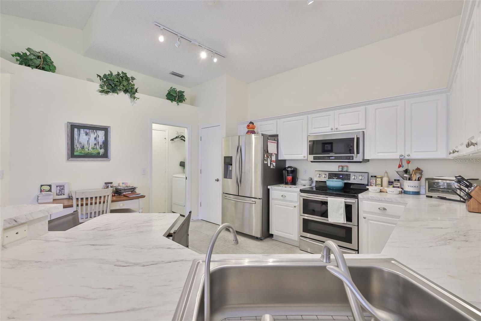 2012 NANTUCKET DR #22, SUN CITY CENTER, FL, 33573