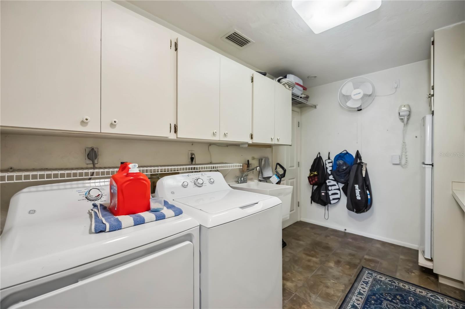 965 E GONDOLA DR, VENICE, FL, 34293