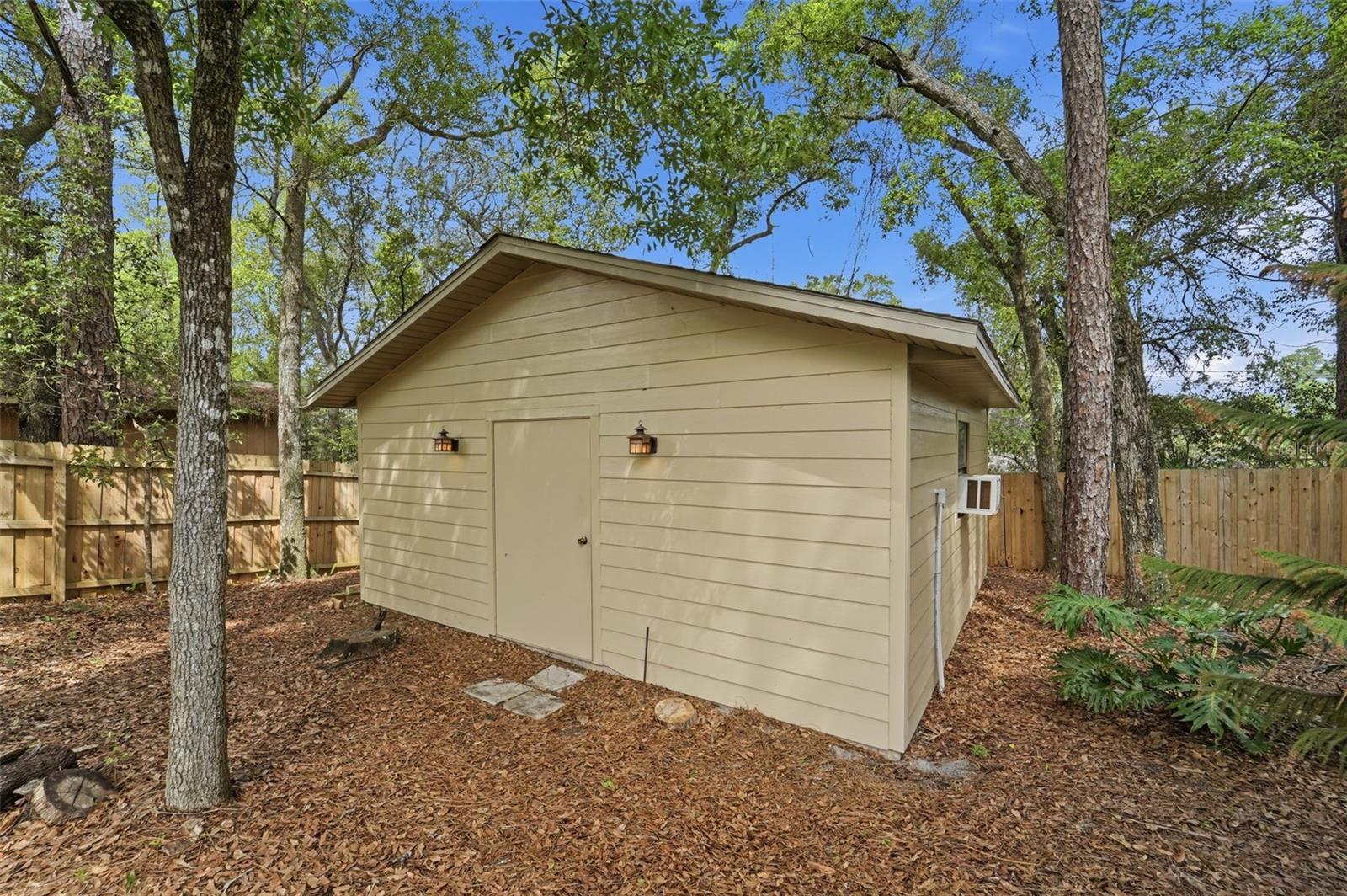 1061 TORCHWOOD DR, DELAND, FL, 32724
